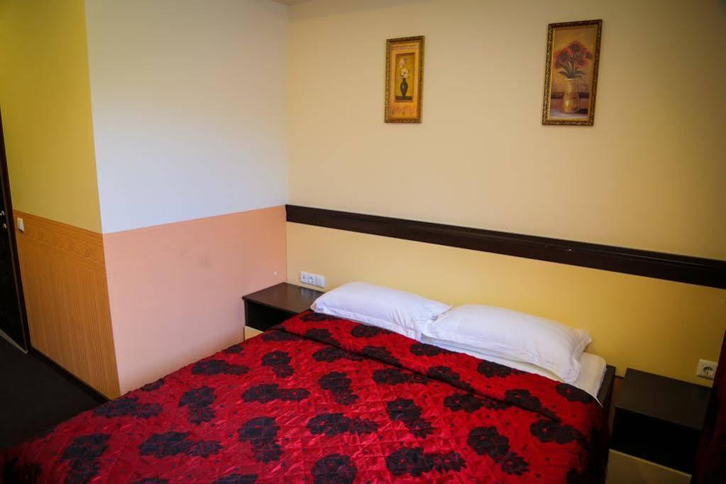 Hotel Mildom Express Almatý Exterior foto